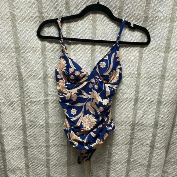 CUPSHE Women's One Piece Swimsuit Tummy Control V Neck Bathing Suits - Picture 1 of 2